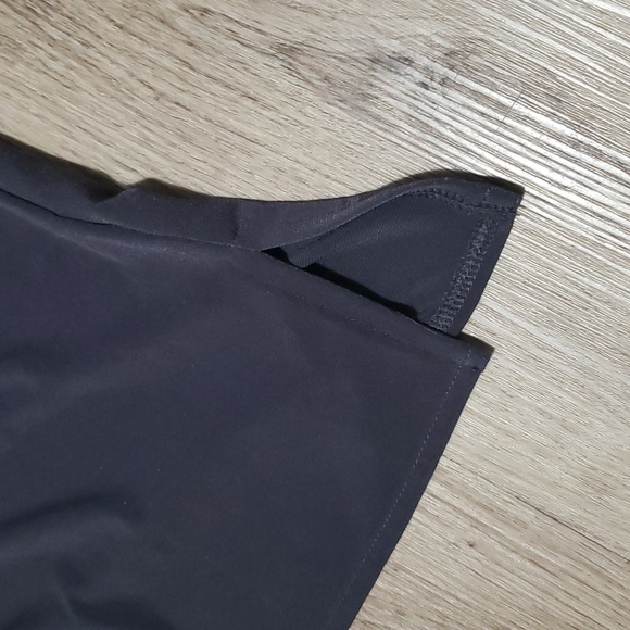 Banana Republic Tie Shoulder Tank - Picture 9 of 9